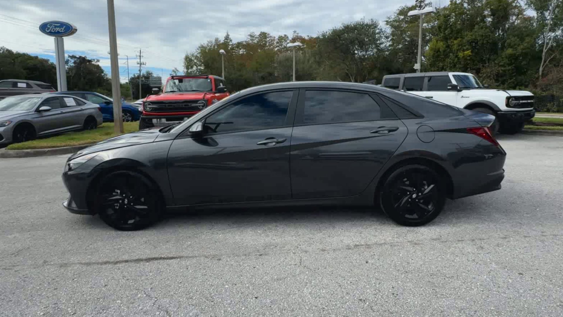 Used 2021 Hyundai Elantra SEL w/ Convenience Package image 16