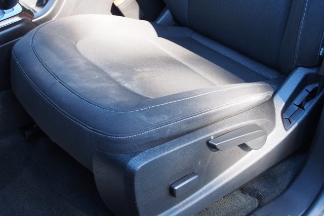 Used 2016 GMC Canyon SLE w/ SLE Convenience Package image 17