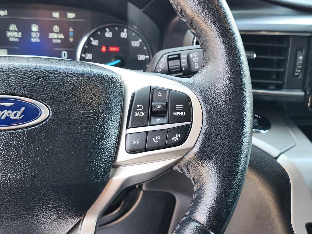 Certified 2022 Ford Explorer XLT w/ Equipment Group 202A AWD/4WD image 31