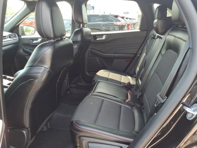 Certified 2024 Ford Escape ST-Line w/ Tech Pack #1 AWD/4WD image 9