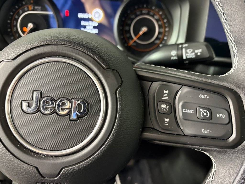 Used 2025 Jeep Gladiator Rubicon w/ Safety Group image 23