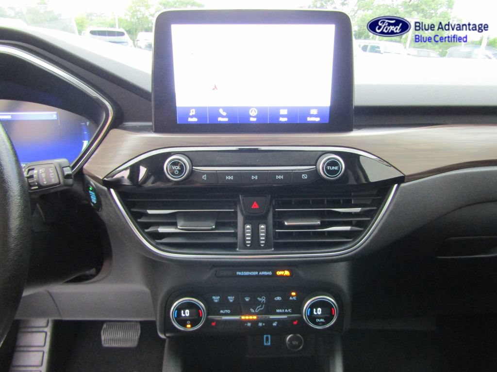 Certified 2020 Ford Escape Titanium AWD/4WD image 20