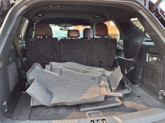 Certified 2023 Ford Explorer Platinum w/ Technology Package AWD/4WD image 25