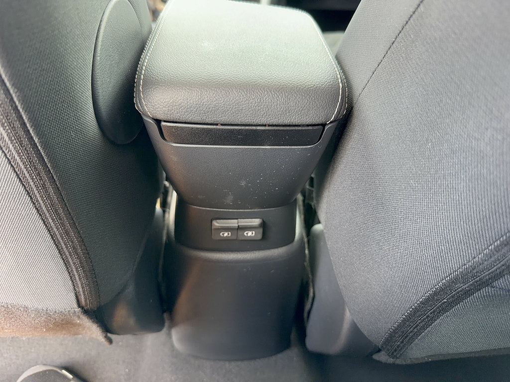 Used 2022 Nissan Kicks S FWD image 29