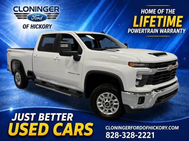 Used 2025 Chevrolet Silverado 2500 LT w/ Convenience Package AWD/4WD image 1