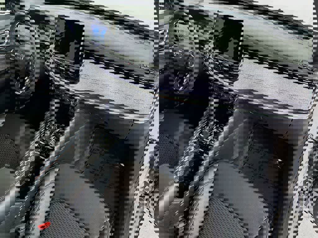 Used 2024 Jeep Compass Latitude image 32