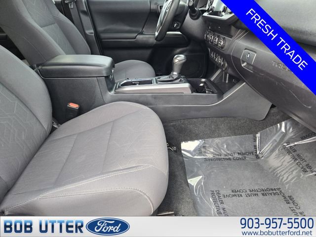 Used 2019 Toyota Tacoma TRD Off-Road w/ Technology Package AWD/4WD image 13