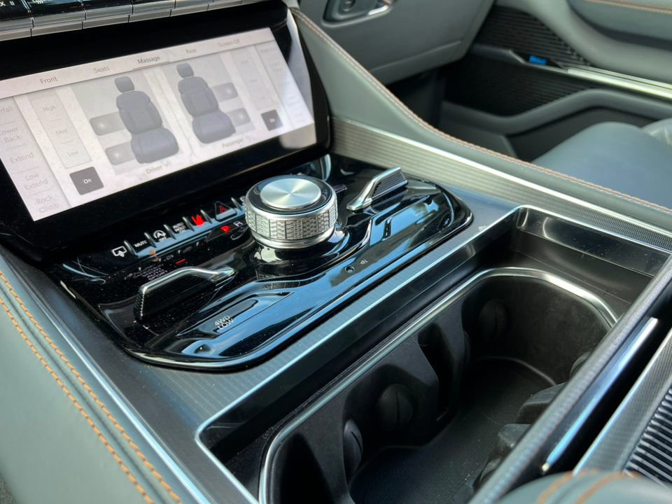 Used 2023 Jeep Grand Wagoneer Series III w/ Rear Seat Video Group 1 image 37