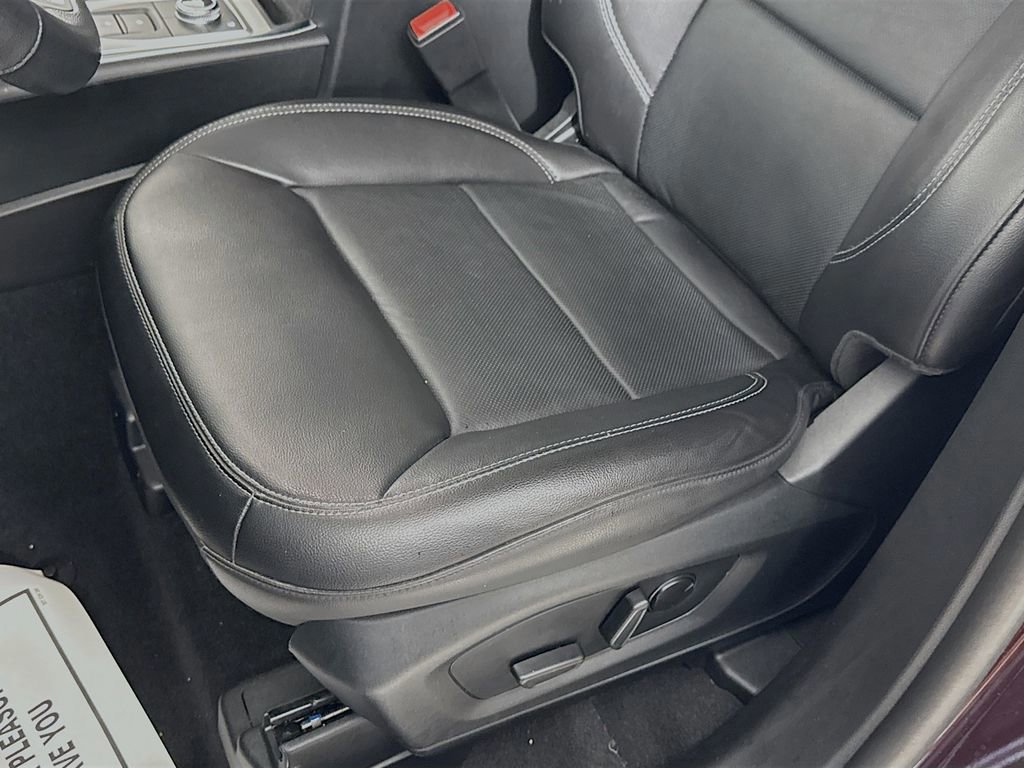 Certified 2023 Ford Explorer Limited w/ Limited Technology Package image 20