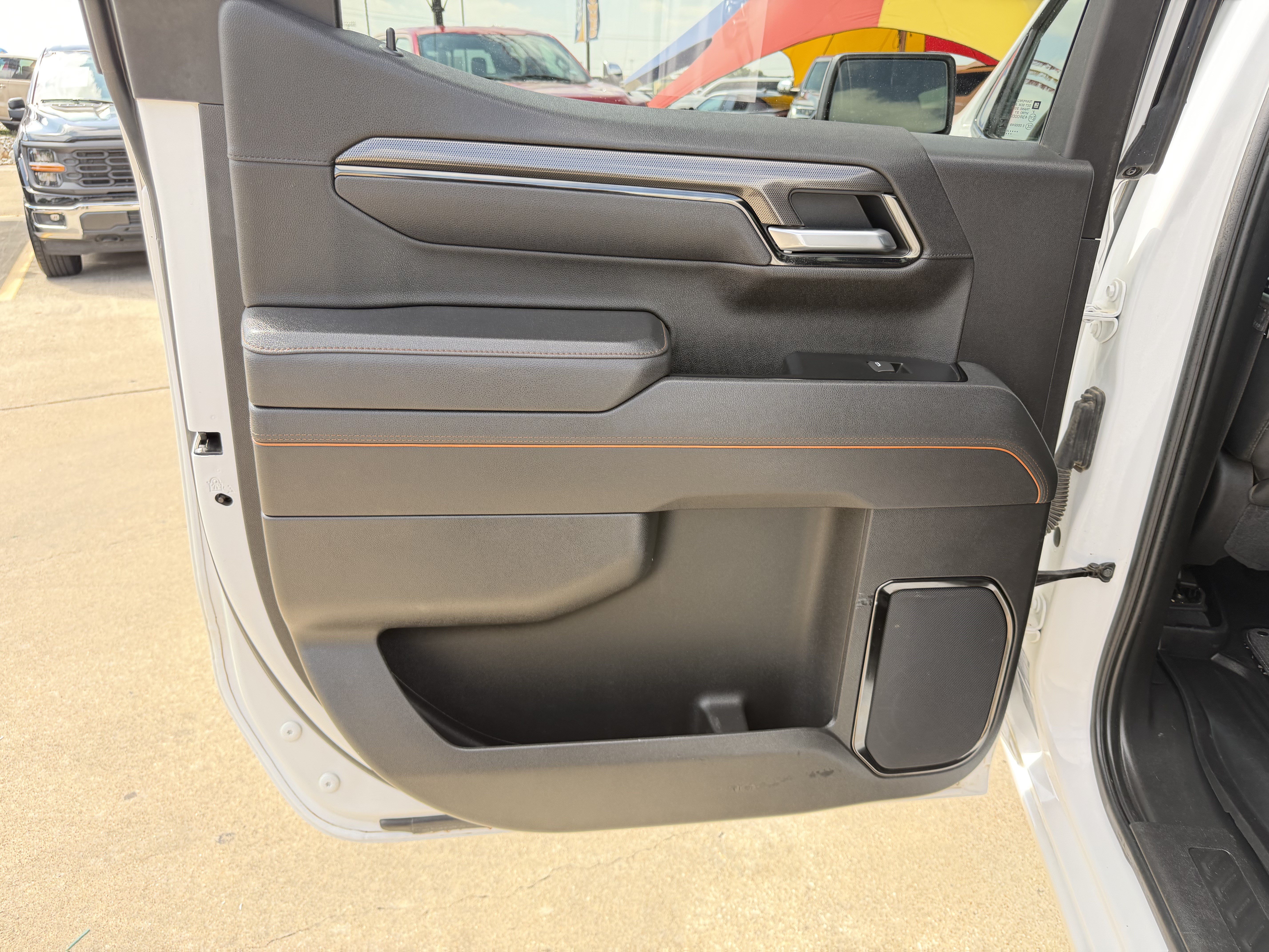 Used 2025 GMC Sierra 1500 AT4 AWD/4WD image 17