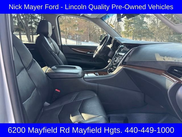 Used 2020 Cadillac Escalade Luxury image 26