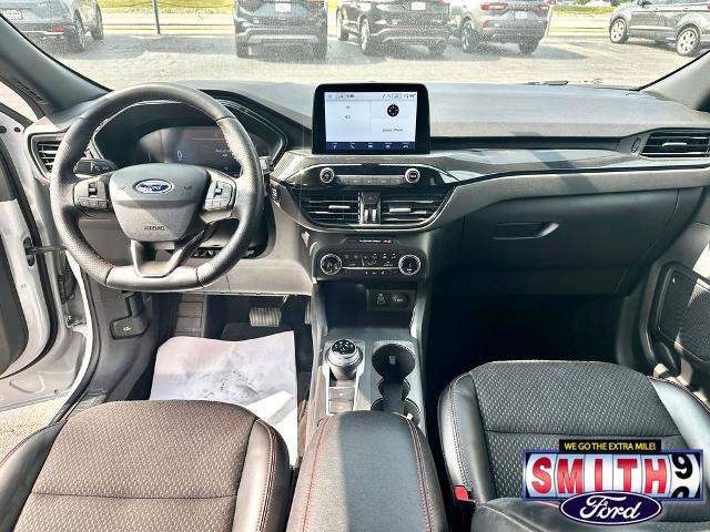 Certified 2025 Ford Escape ST-Line Select AWD/4WD image 31