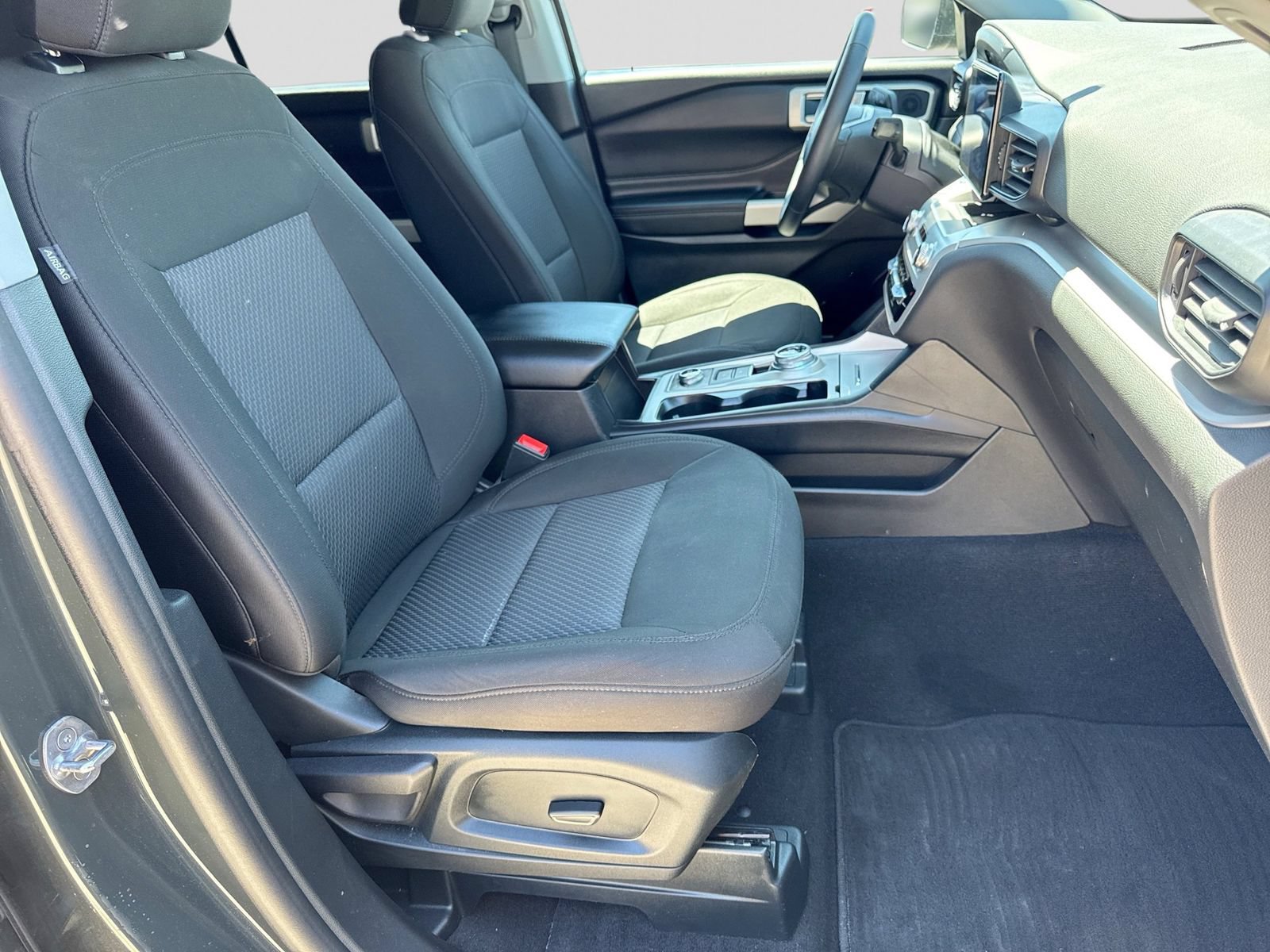Certified 2024 Ford Explorer XLT AWD/4WD image 25