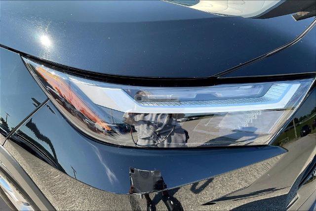 Used 2025 Toyota RAV4 XLE FWD image 33