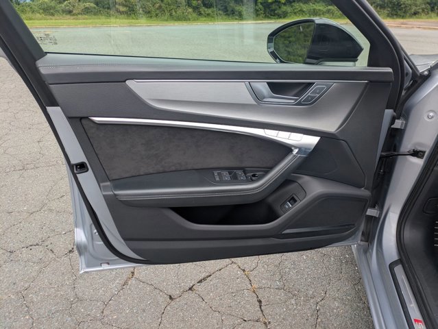 Used 2021 Audi S6 Prestige w/ Prestige Package image 12