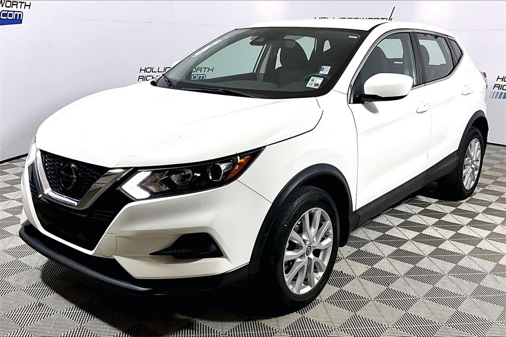 Used 2021 Nissan Rogue Sport S image 1