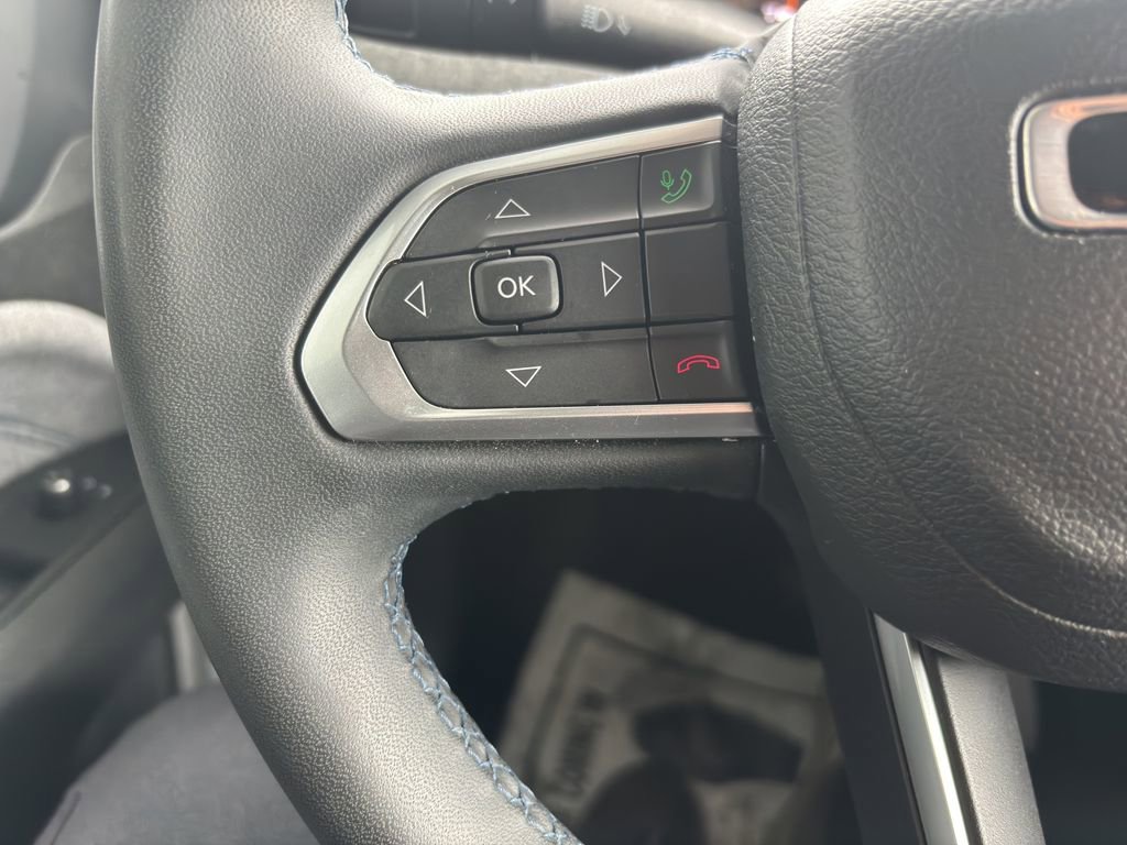 Used 2022 Jeep Compass Latitude FWD image 26