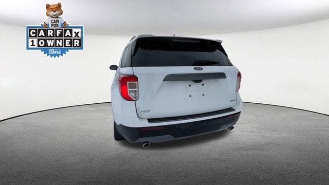 Certified 2021 Ford Explorer XLT w/ Equipment Group 202A image 8