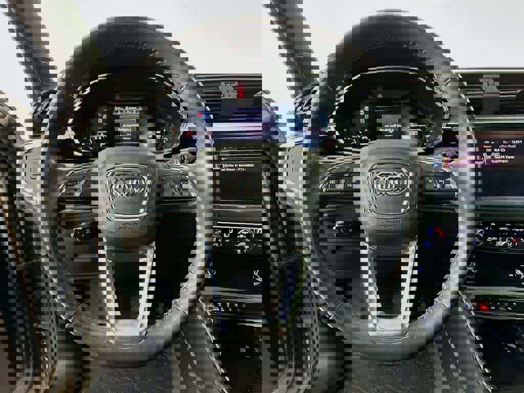 Used 2020 Audi Q3 2.0T Premium Plus w/ Premium Plus Package image 19