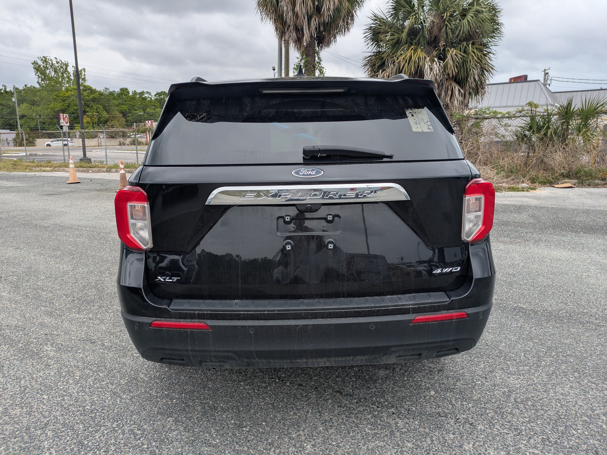Certified 2023 Ford Explorer XLT AWD/4WD image 5