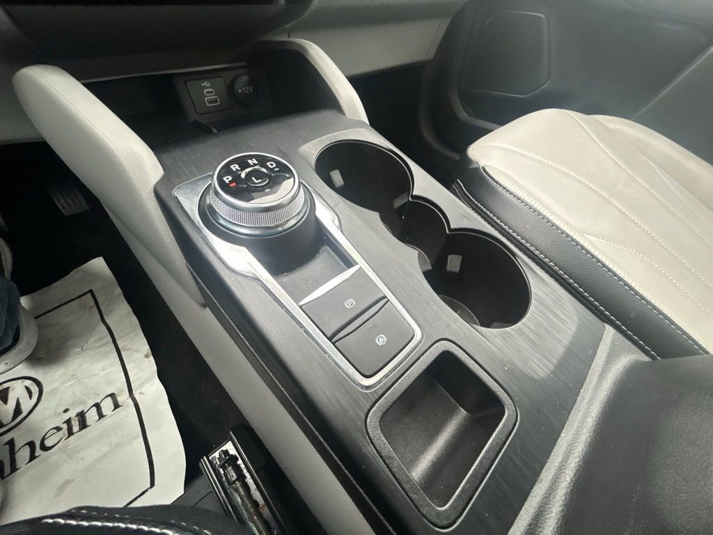 Certified 2025 Ford Escape Platinum w/ Premium Technology Package AWD/4WD image 20