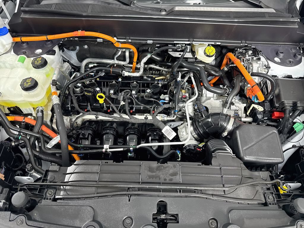 Certified 2025 Ford Maverick XL FWD image 28