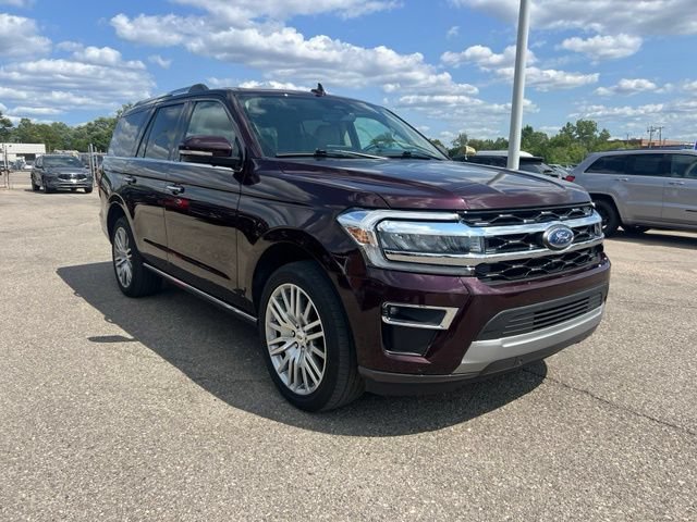 Certified 2024 Ford Expedition Limited AWD/4WD image 3