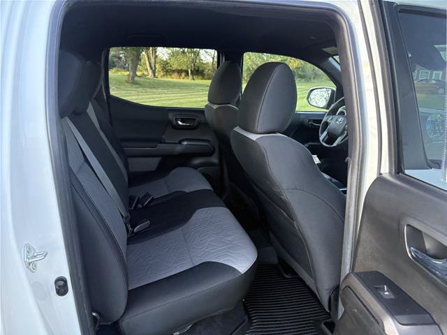 Used 2022 Toyota Tacoma TRD Off-Road w/ Technology Package AWD/4WD image 28