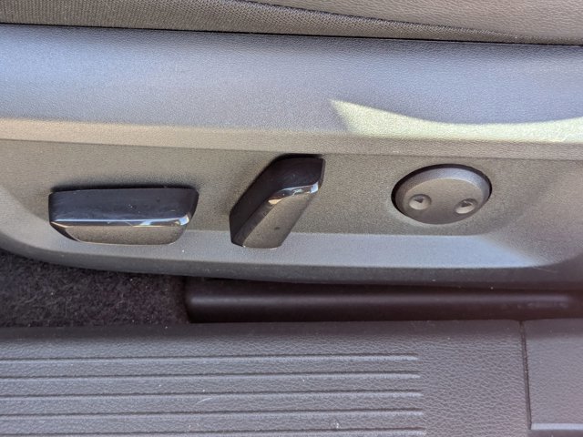 Used 2021 Nissan Rogue SL w/ Premium Package image 18