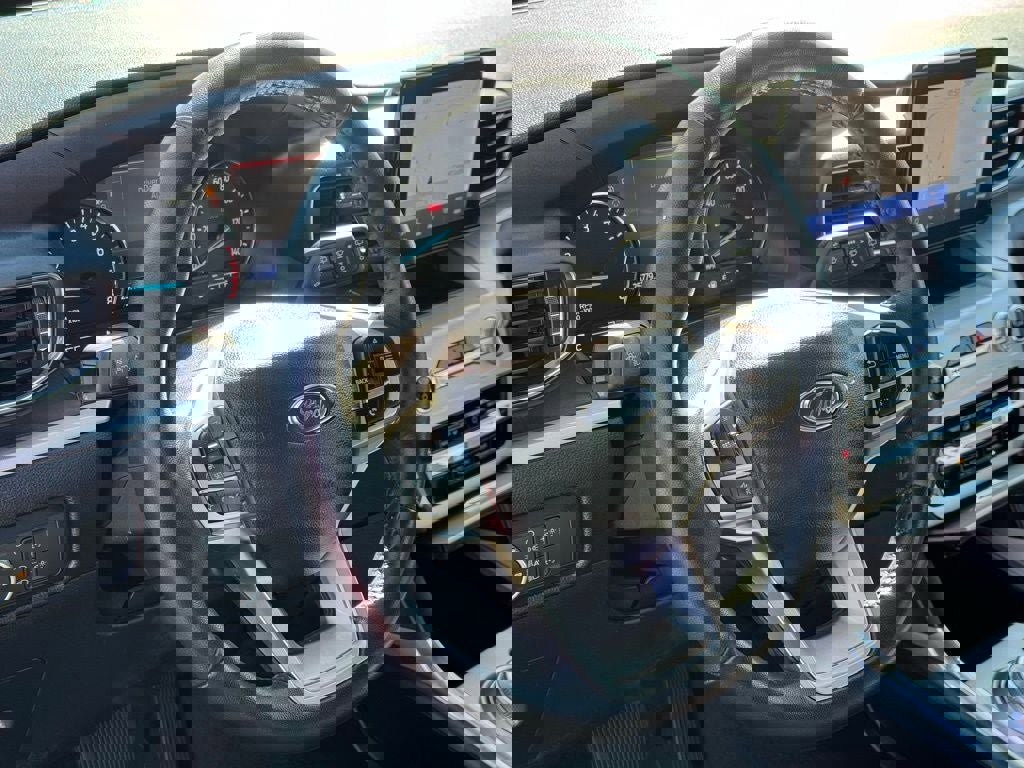 Certified 2022 Ford Explorer XLT w/ Equipment Group 202A image 21