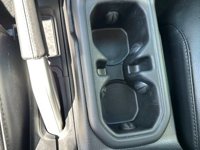 Used 2021 Jeep Wrangler Unlimited Sahara w/ Cold Weather Group AWD/4WD image 18