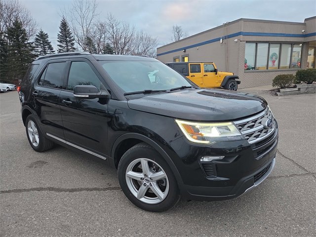 Certified 2018 Ford Explorer XLT w/ Equipment Group 202A image 2