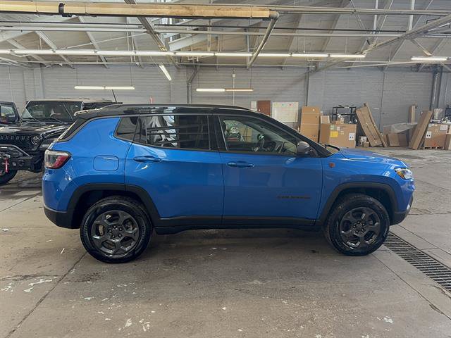 Used 2022 Jeep Compass Trailhawk AWD/4WD image 3