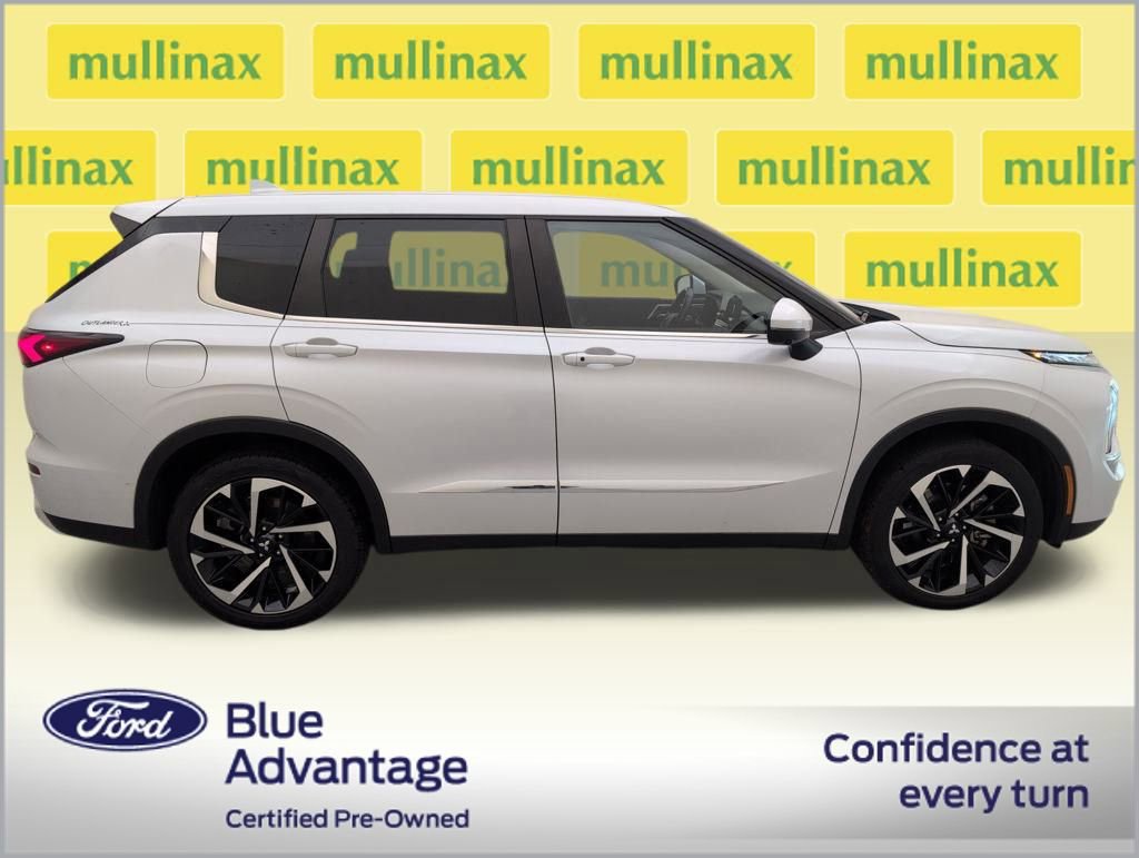 Used 2022 Mitsubishi Outlander SE image 6