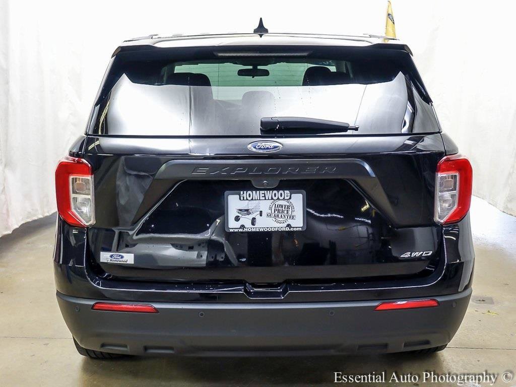 Certified 2023 Ford Explorer 4WD image 3