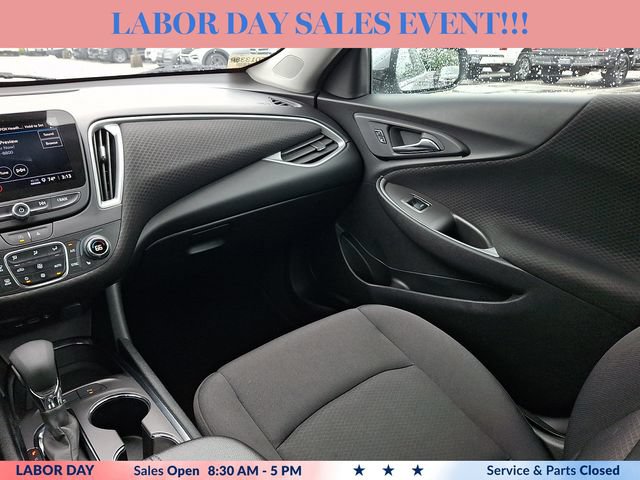 Used 2025 Chevrolet Malibu LT FWD image 16