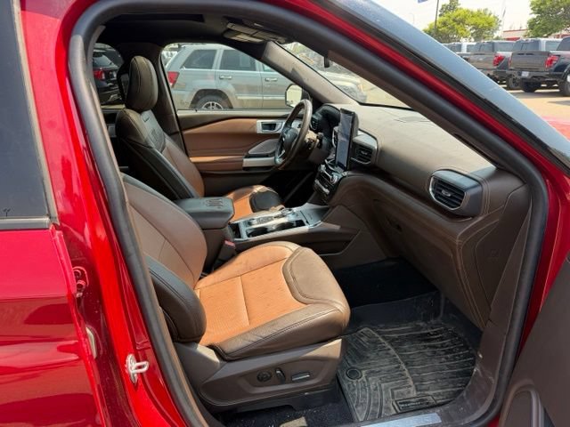 Certified 2021 Ford Explorer King Ranch w/ Premium Technology Package AWD/4WD image 12