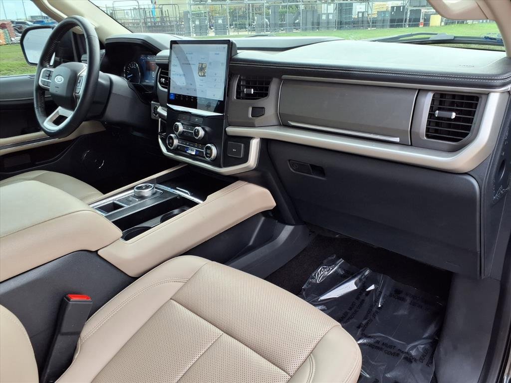 Certified 2022 Ford Expedition XLT image 30