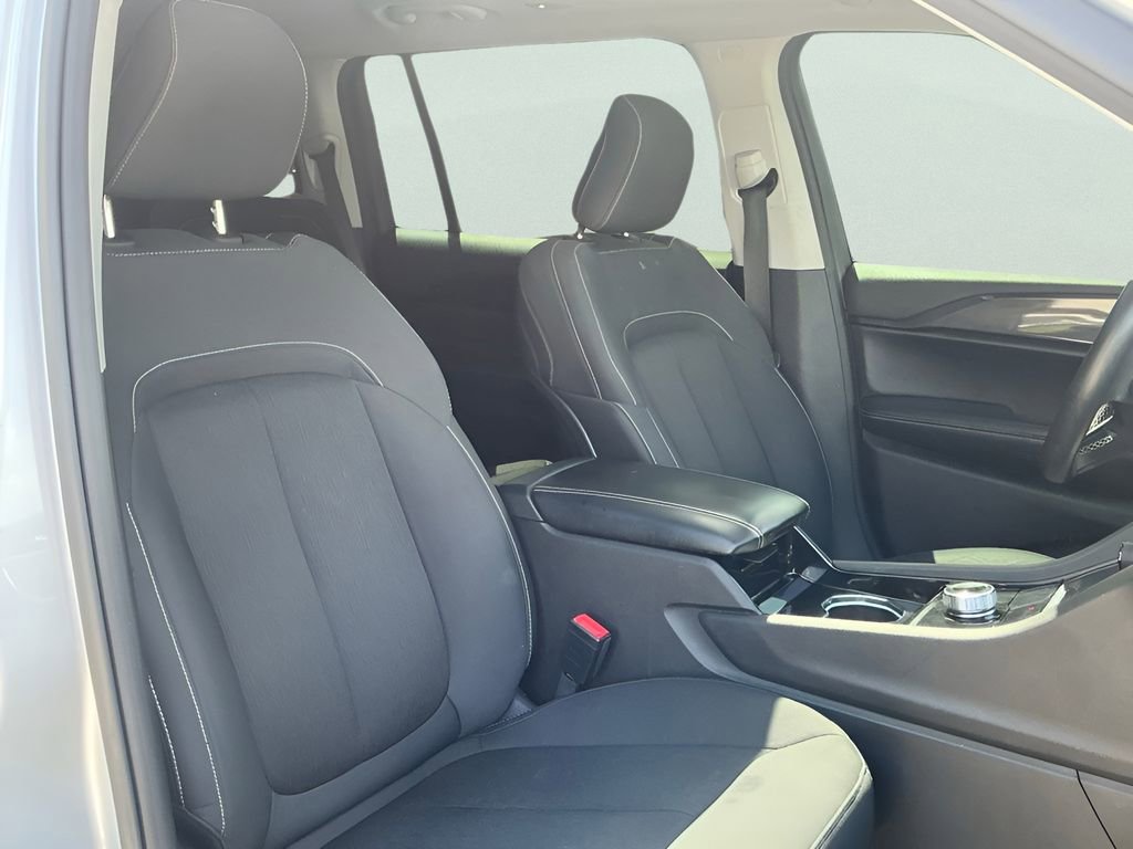 Used 2021 Jeep Grand Cherokee L Laredo w/ Luxury Tech Group I image 13