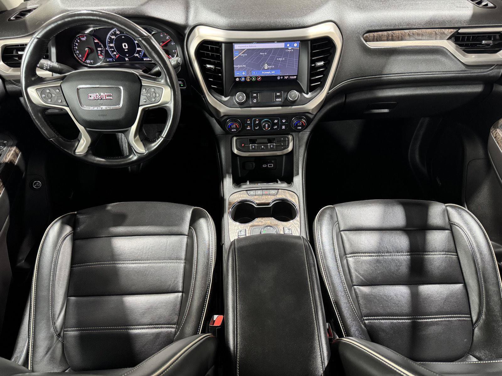 Used 2021 GMC Acadia Denali w/ Denali Technology Package AWD/4WD image 19