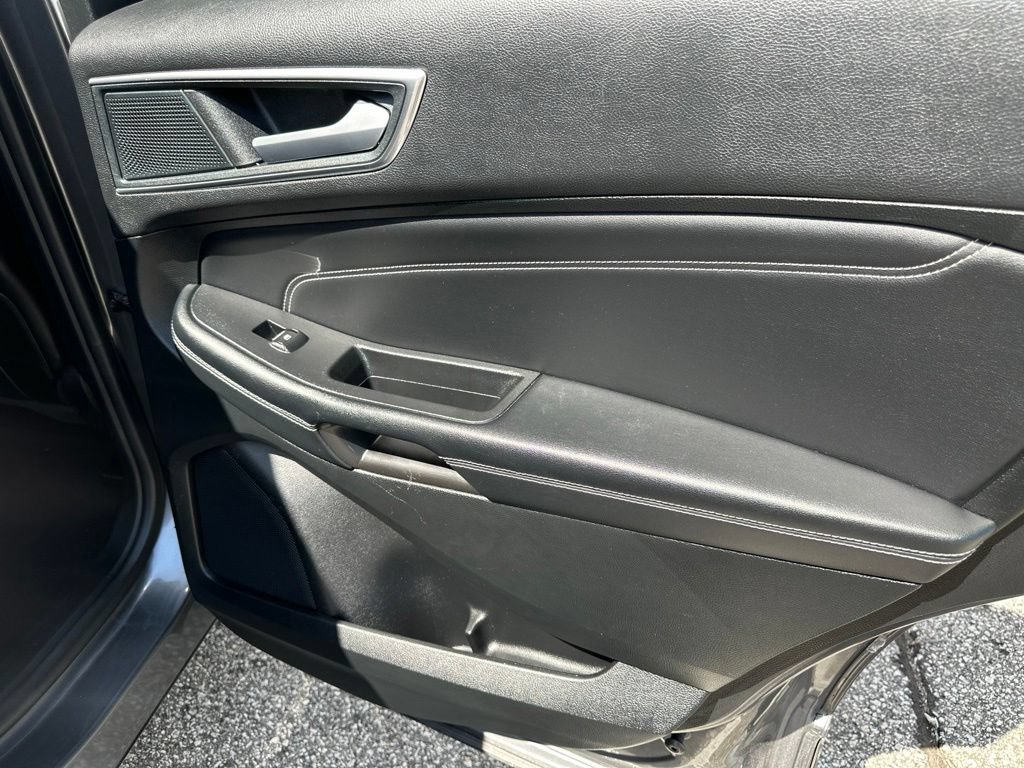 Certified 2024 Ford Edge Titanium AWD/4WD image 26