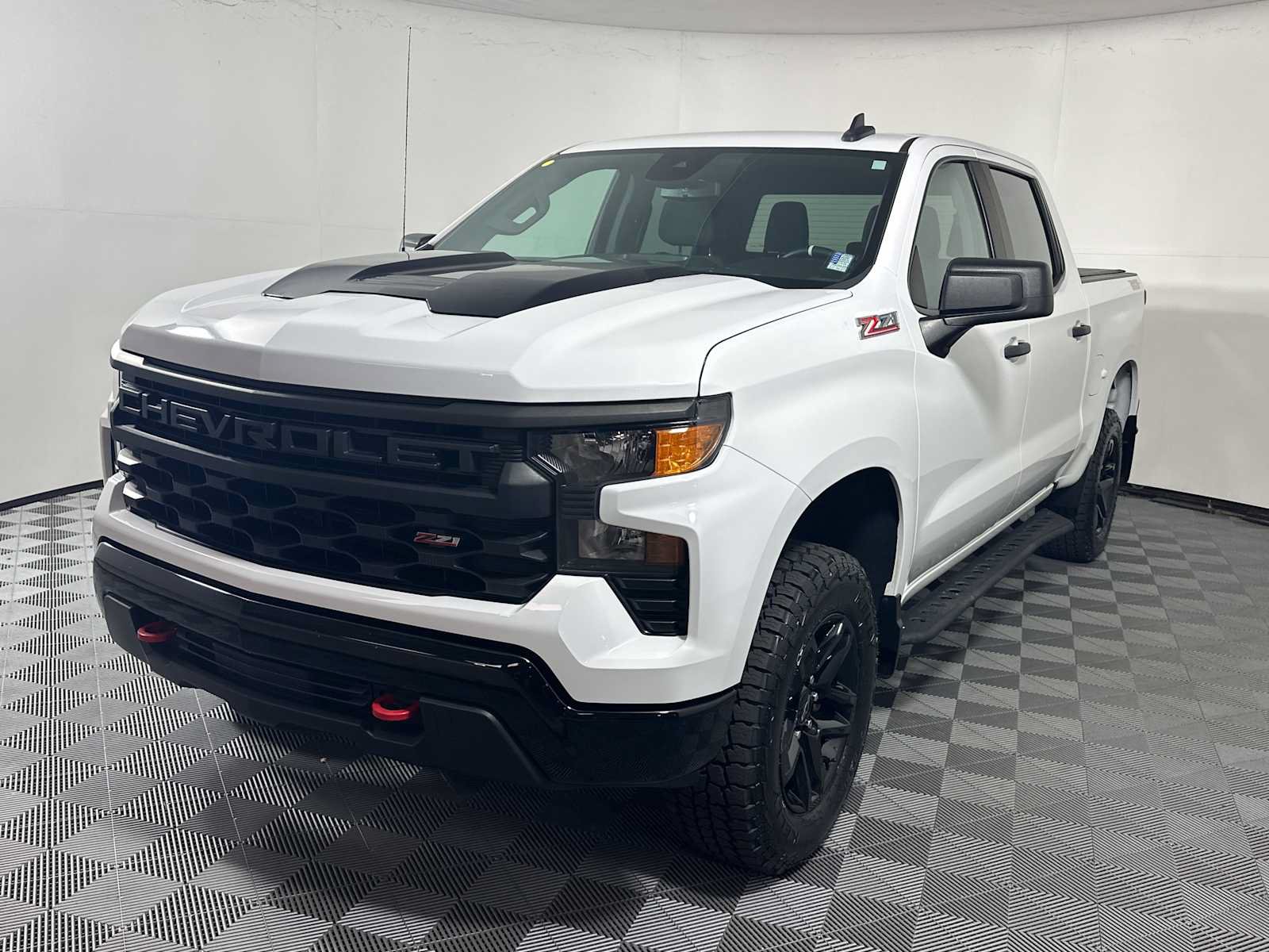 Used 2022 Chevrolet Silverado 1500 Custom Trail Boss AWD/4WD image 5