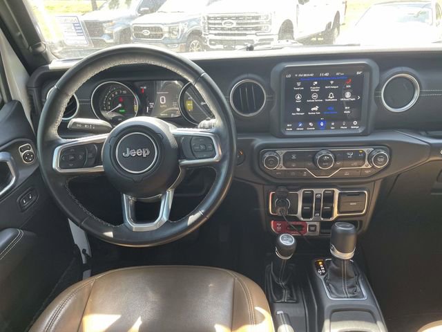 Used 2022 Jeep Wrangler Unlimited Rubicon 4xe AWD/4WD image 14