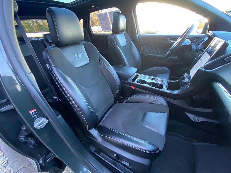 Certified 2022 Ford Edge ST w/ Equipment Group 401A image 26
