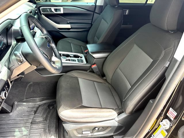 Certified 2023 Ford Explorer XLT RWD image 10