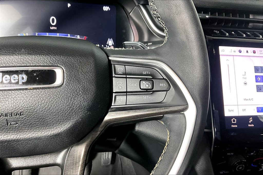 Used 2023 Jeep Grand Cherokee Limited RWD image 19