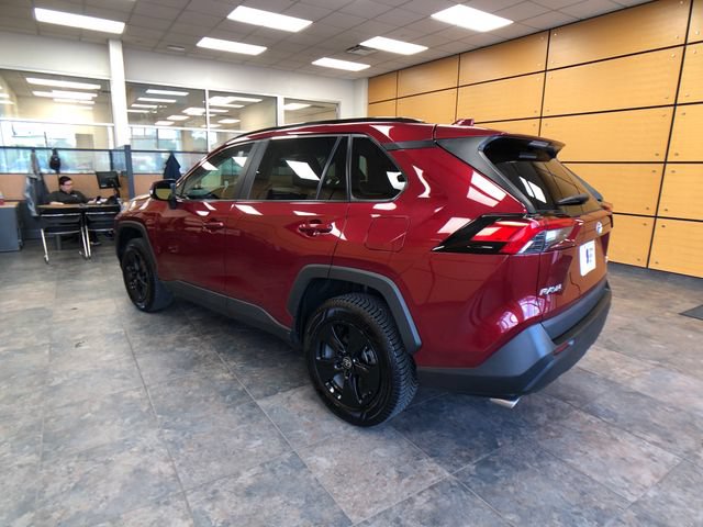 Used 2021 Toyota RAV4 XLE w/ XLE Grade Weather Package AWD/4WD image 5