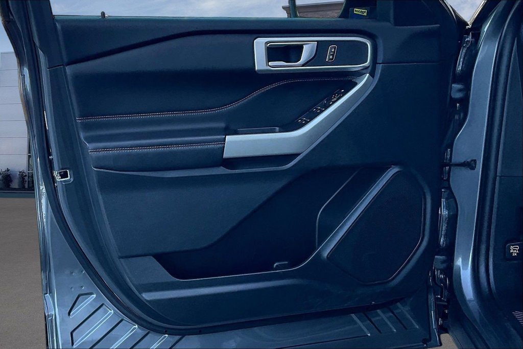 Certified 2023 Ford Explorer XLT RWD image 20