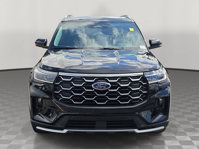 Certified 2025 Ford Explorer Platinum RWD image 2