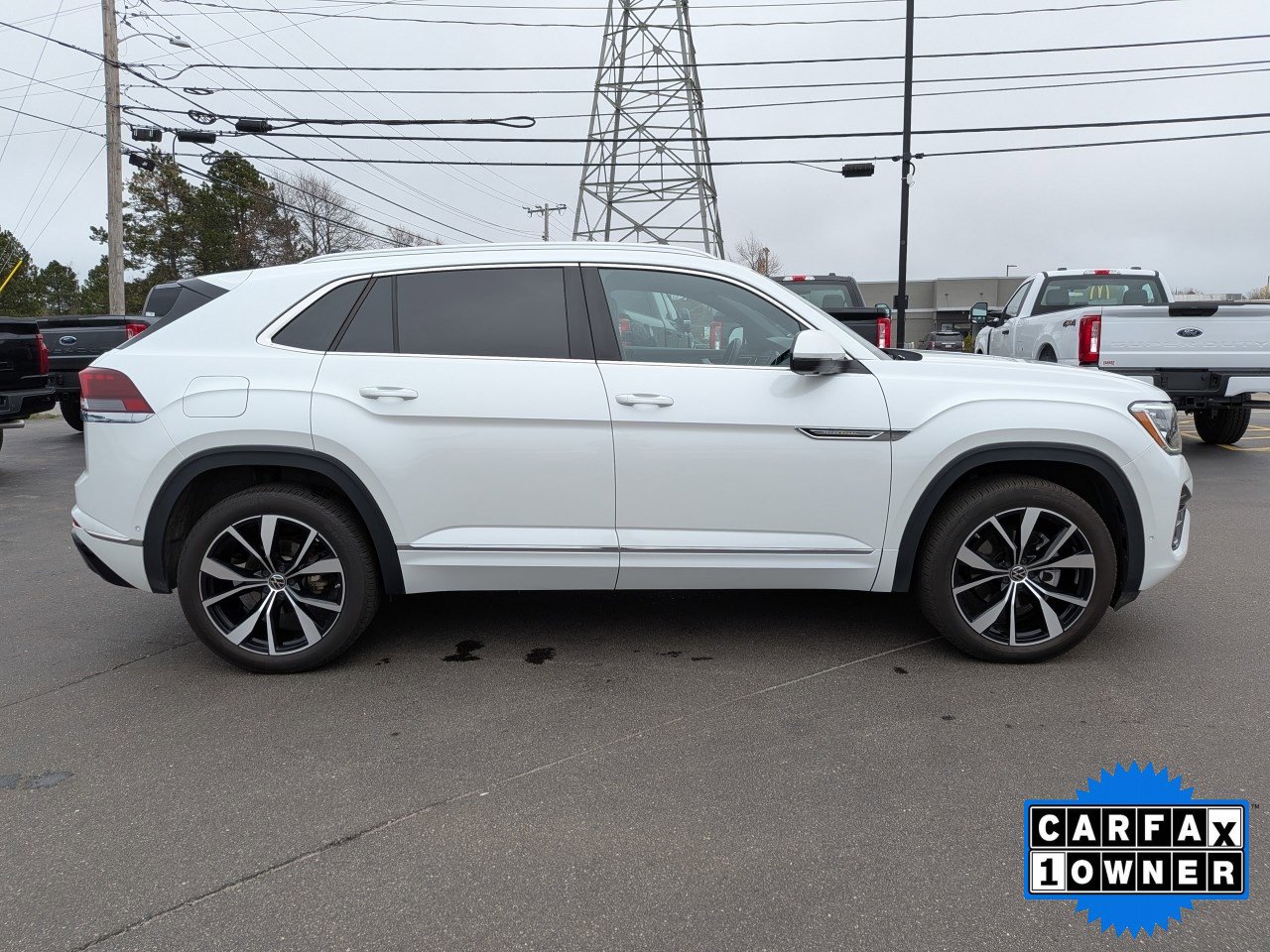 Used 2025 Volkswagen Atlas Cross Sport SEL Premium R-Line AWD/4WD image 3